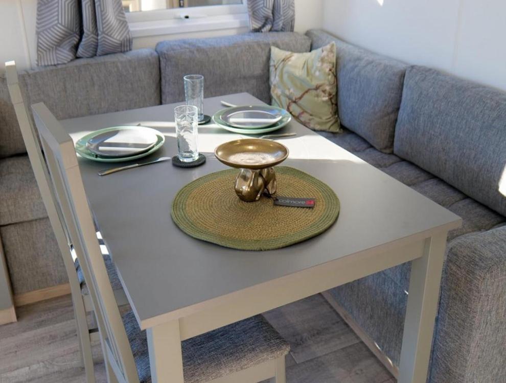 Camping Zavelbos Superior Chalet Maaseik Eksteriør bilde